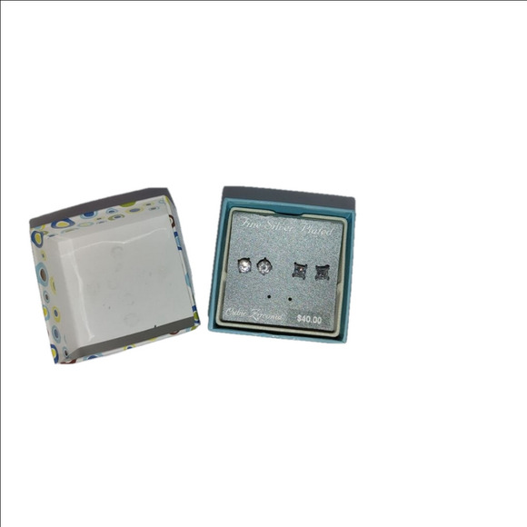Kohl's Cubic Zirconia Earrings NIB - Picture 1 of 4